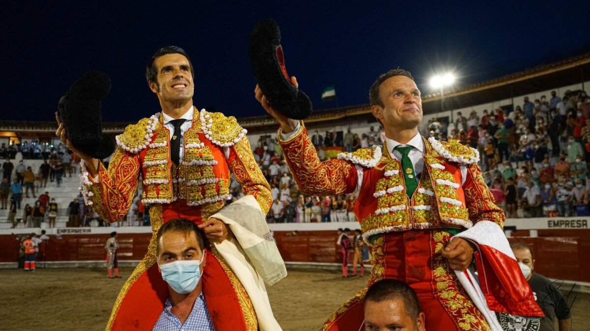 Plasencia deja su corrida en un mano a mano extremeño de altura -  Aplausos.es